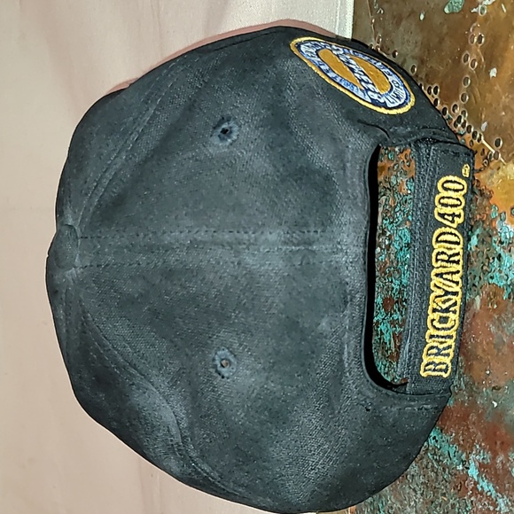 2002. Brickyard 400. Limited Edition 833 of  2002. Velcro-strap. Embroidered. - Picture 4 of 9